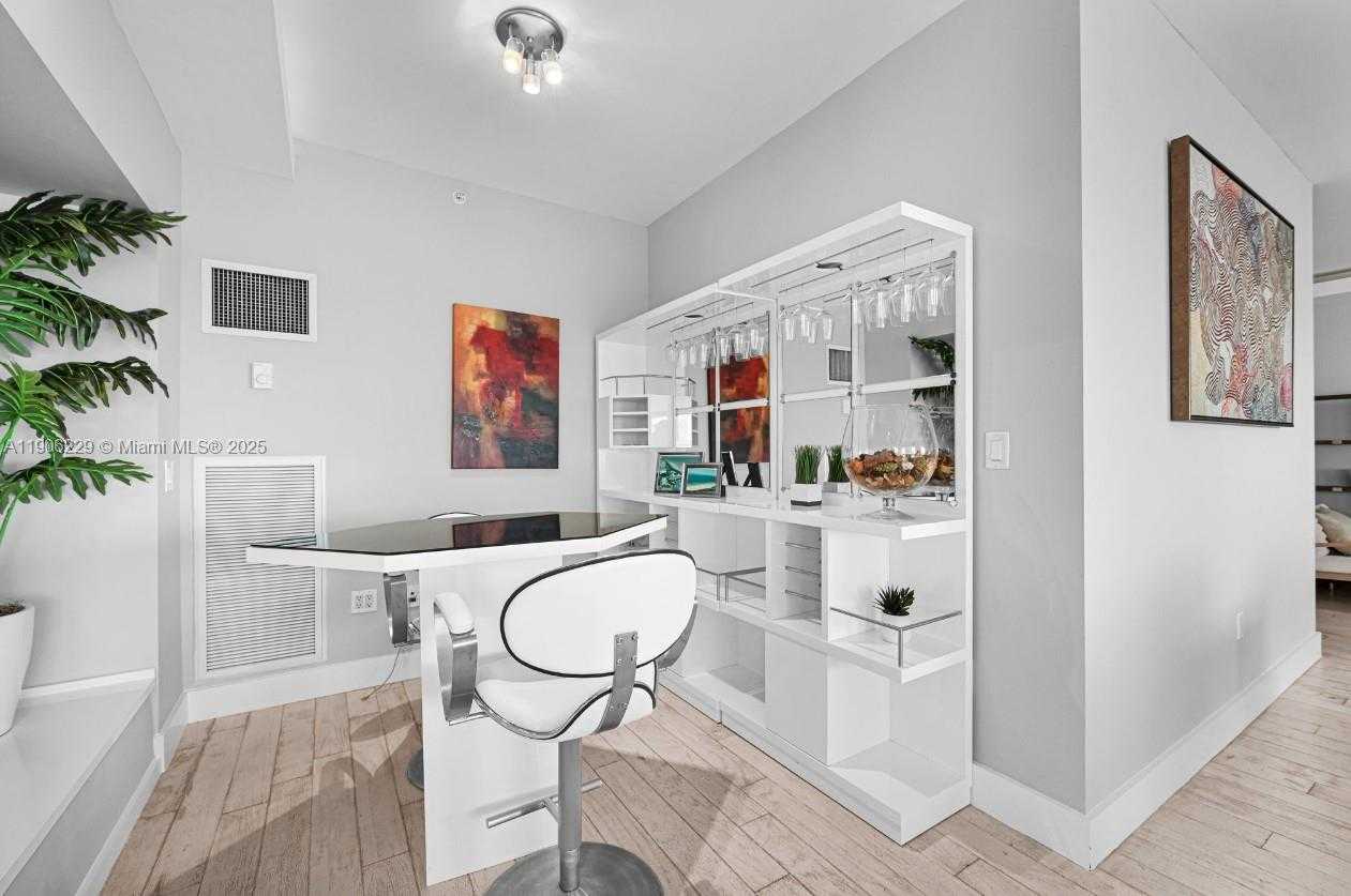 Small Image of 1435 BRICKELL AVE #3401, Miami Number 39