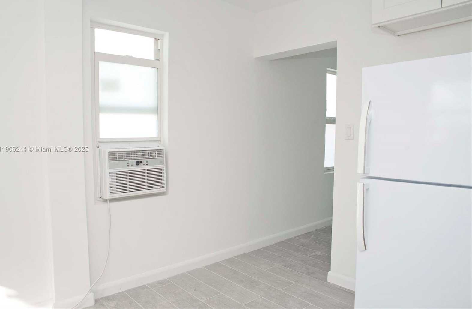 Small Image of 1323 NORTH FEDERAL HWY #2, Hollywood Number 10