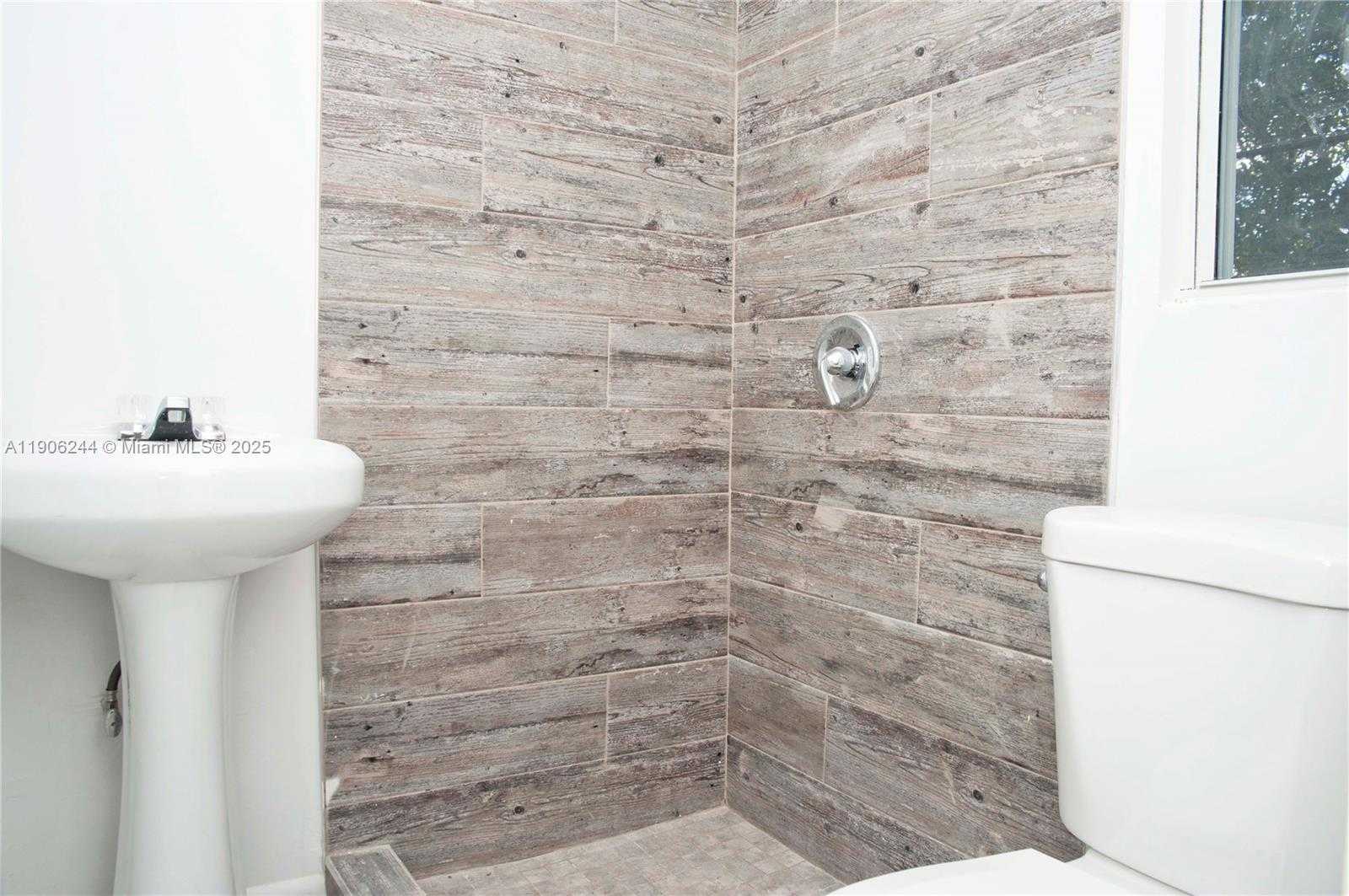 Small Image of 1323 NORTH FEDERAL HWY #2, Hollywood Number 2