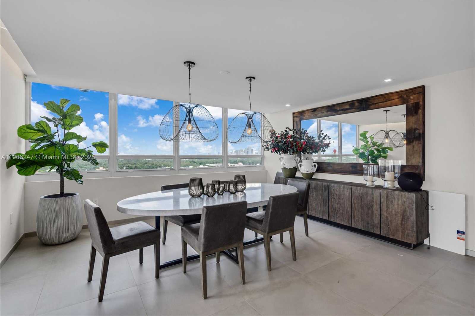 Small Image of 3 GROVE ISLE DR #C1710, Miami Number 14