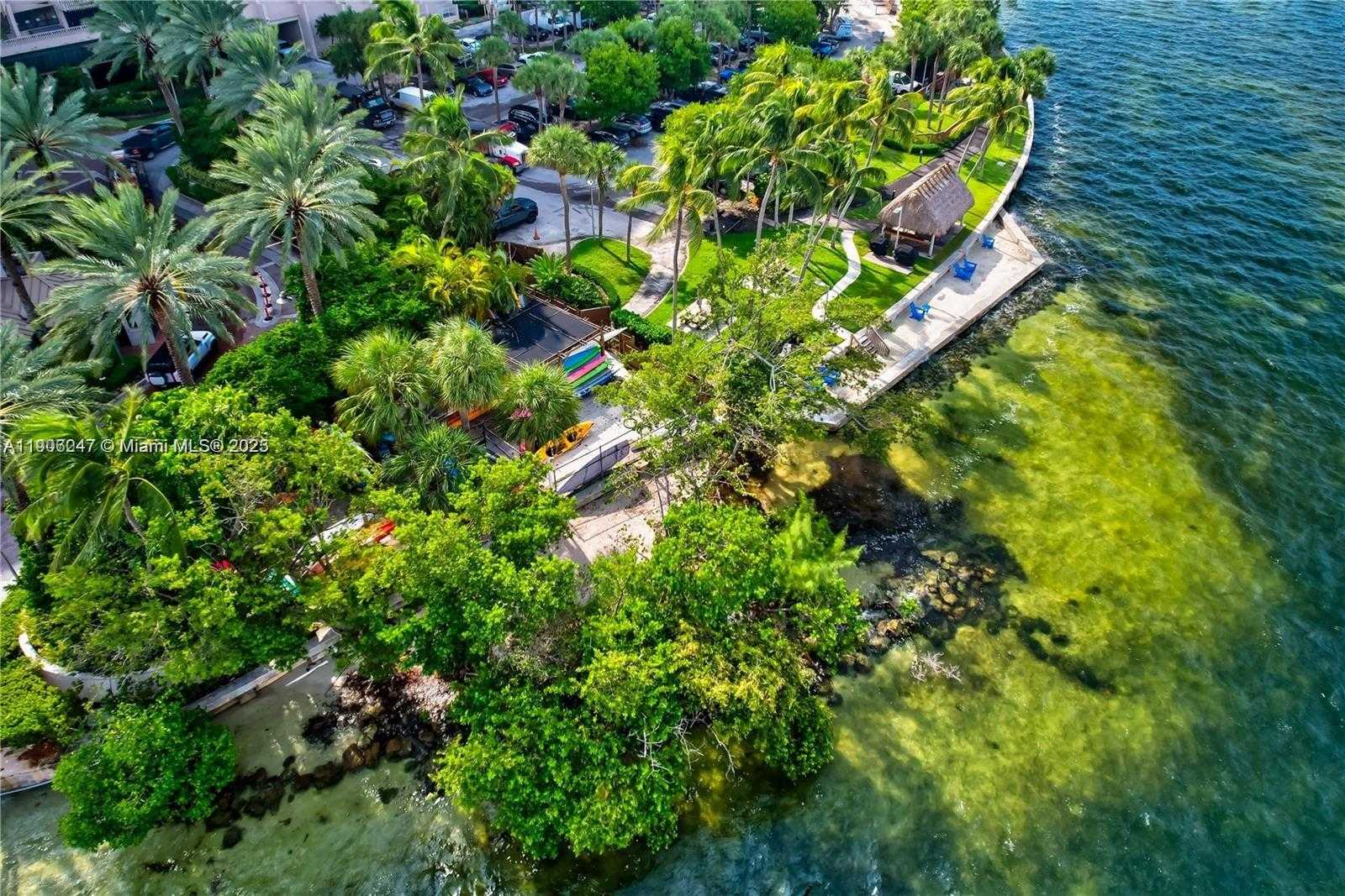 Small Image of 3 GROVE ISLE DR #C1710, Miami Number 37