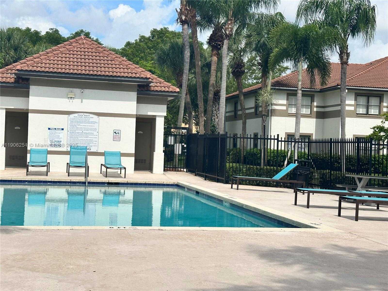 Small Image of 650 SOUTH PARK RD #35-5, Hollywood Number 17