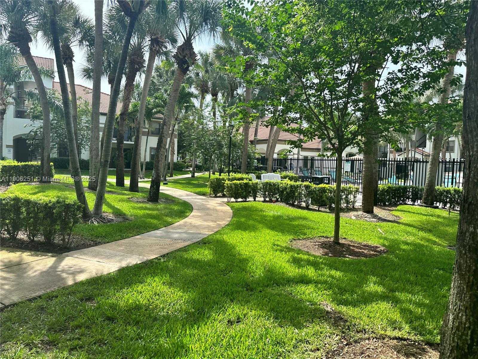 Small Image of 650 SOUTH PARK RD #35-5, Hollywood Number 18