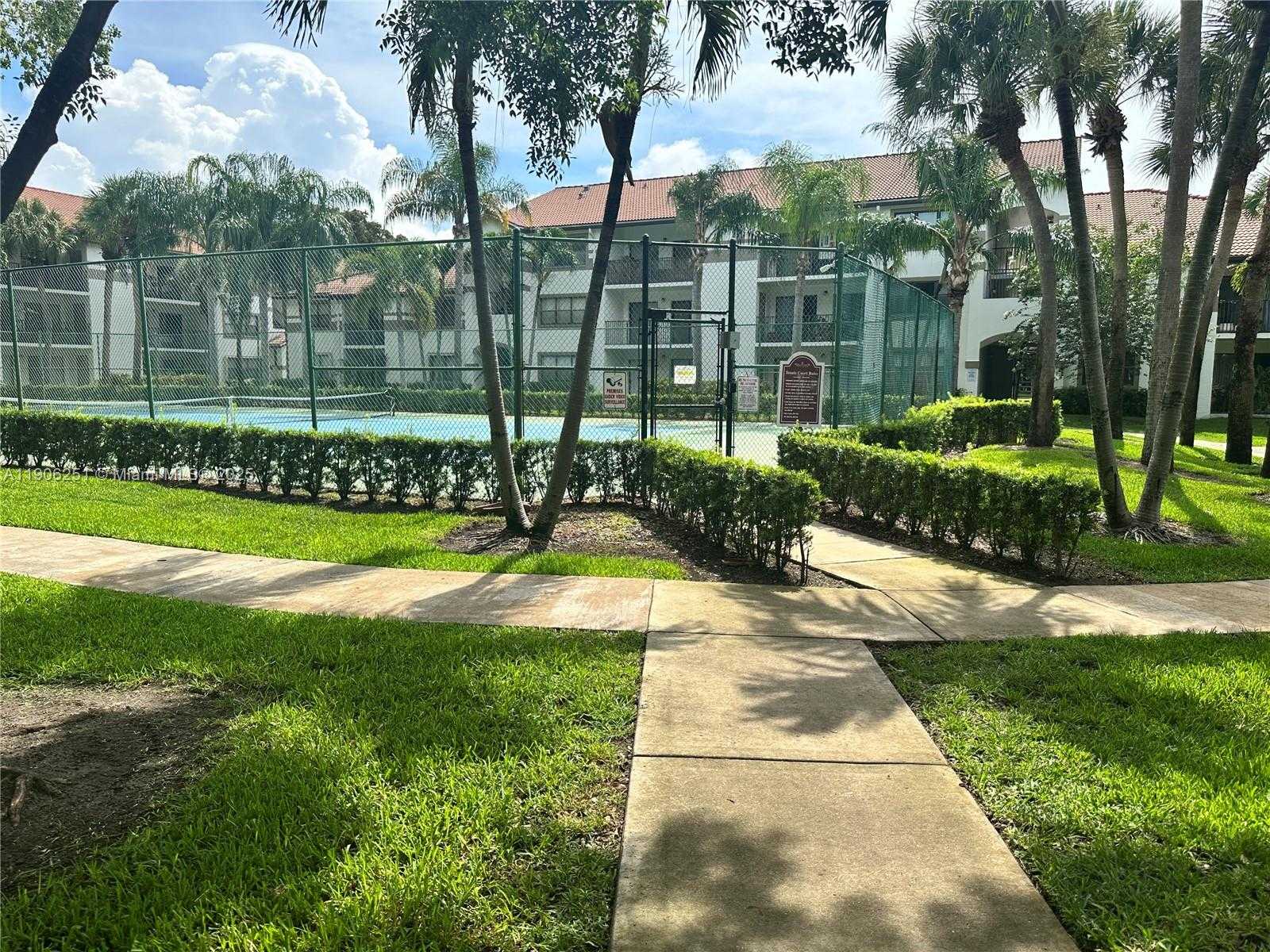 Small Image of 650 SOUTH PARK RD #35-5, Hollywood Number 19