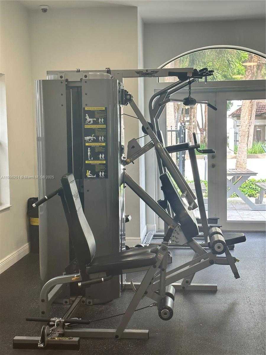 Small Image of 650 SOUTH PARK RD #35-5, Hollywood Number 5