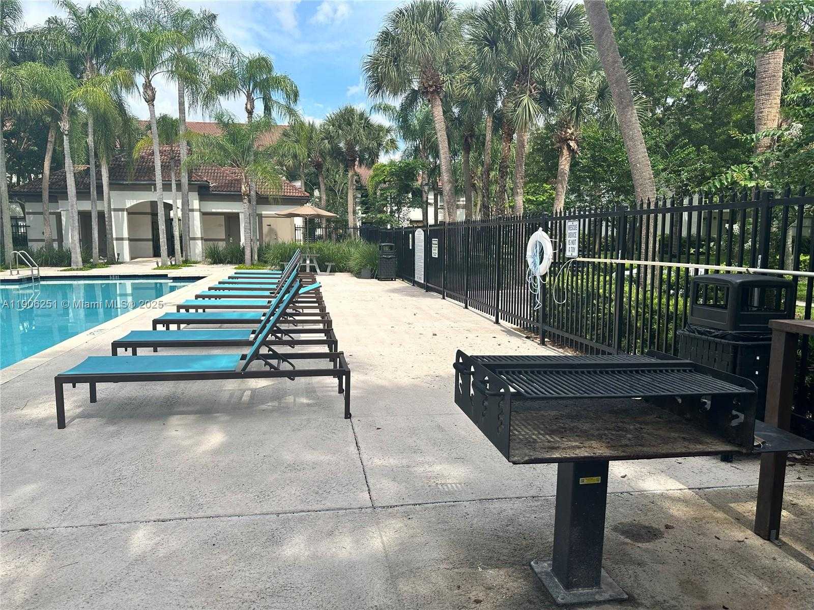 Small Image of 650 SOUTH PARK RD #35-5, Hollywood Number 7