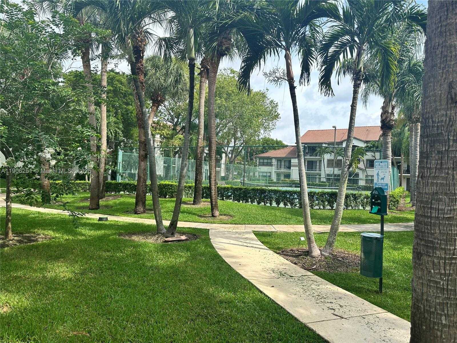 Small Image of 650 SOUTH PARK RD #35-5, Hollywood Number 8