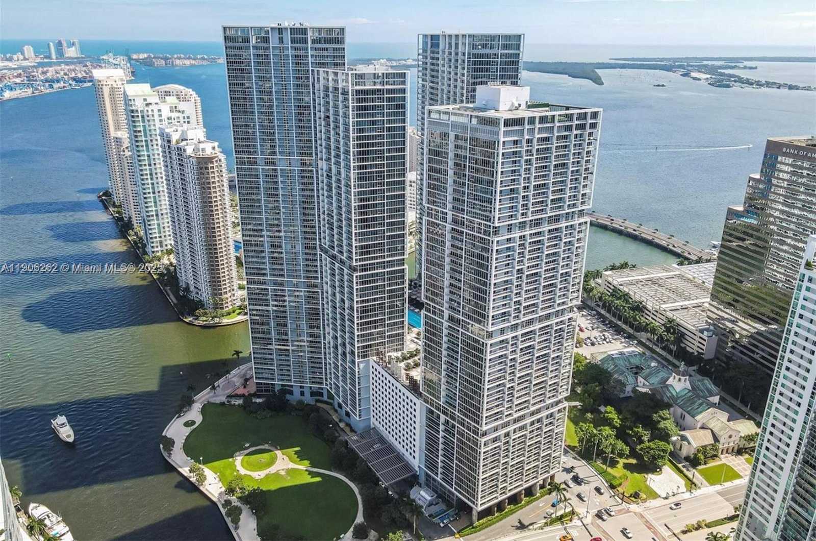 Small Image of 495 BRICKELL AVE #1606, Miami Number 4