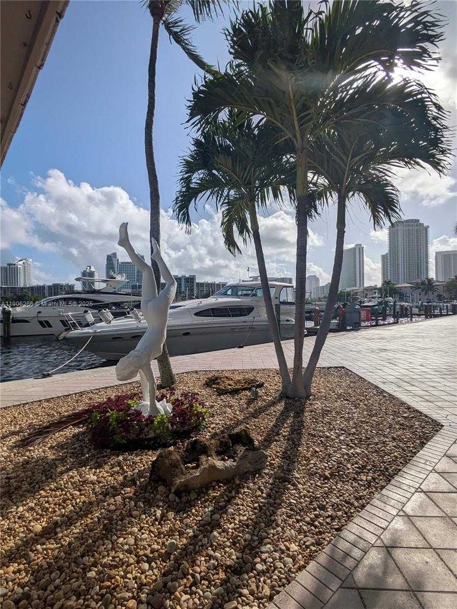 Small Image of 300 THREE ISLANDS BLVD #PH3A, Hallandale Beach Number 10