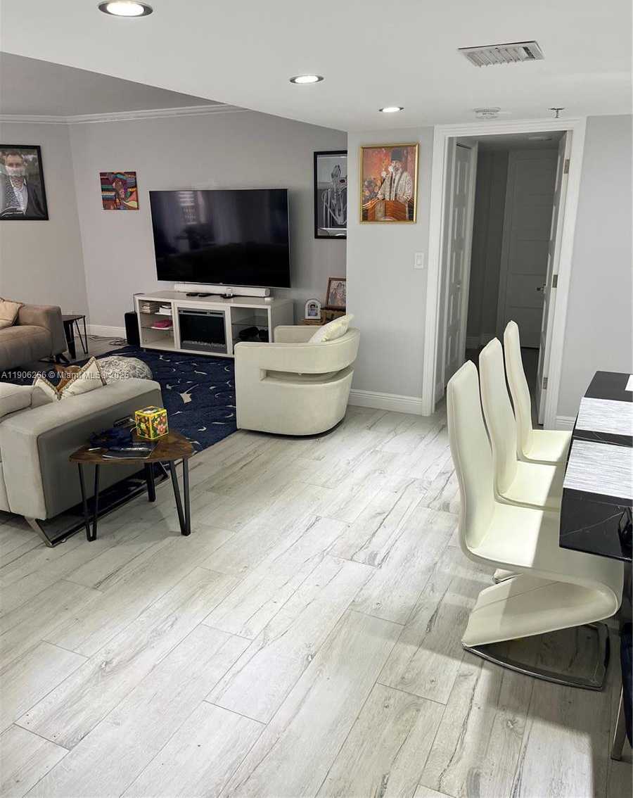 Small Image of 300 THREE ISLANDS BLVD #PH3A, Hallandale Beach Number 33