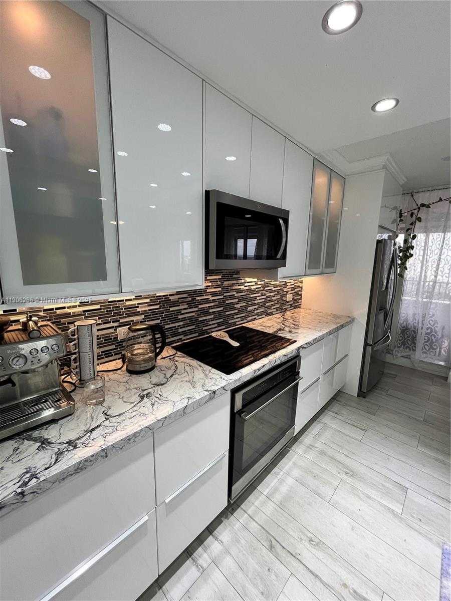 Small Image of 300 THREE ISLANDS BLVD #PH3A, Hallandale Beach Number 37