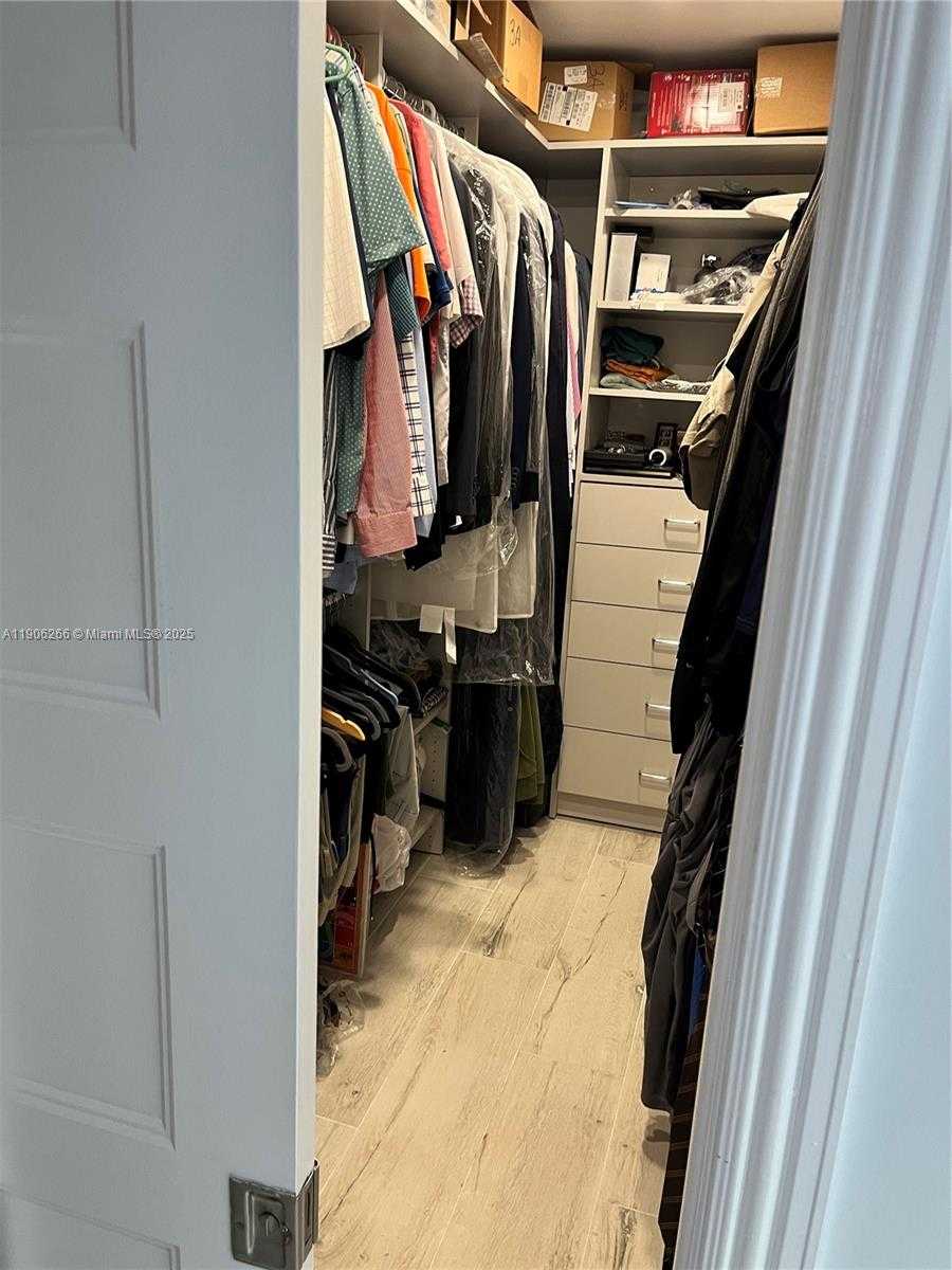 Small Image of 300 THREE ISLANDS BLVD #PH3A, Hallandale Beach Number 43