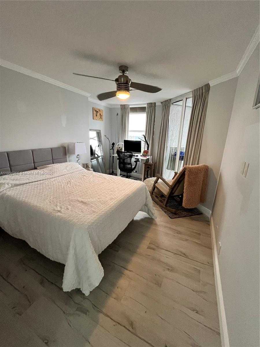 Small Image of 300 THREE ISLANDS BLVD #PH3A, Hallandale Beach Number 53