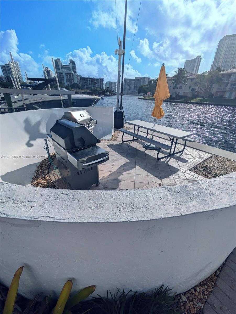 Small Image of 300 THREE ISLANDS BLVD #PH3A, Hallandale Beach Number 7