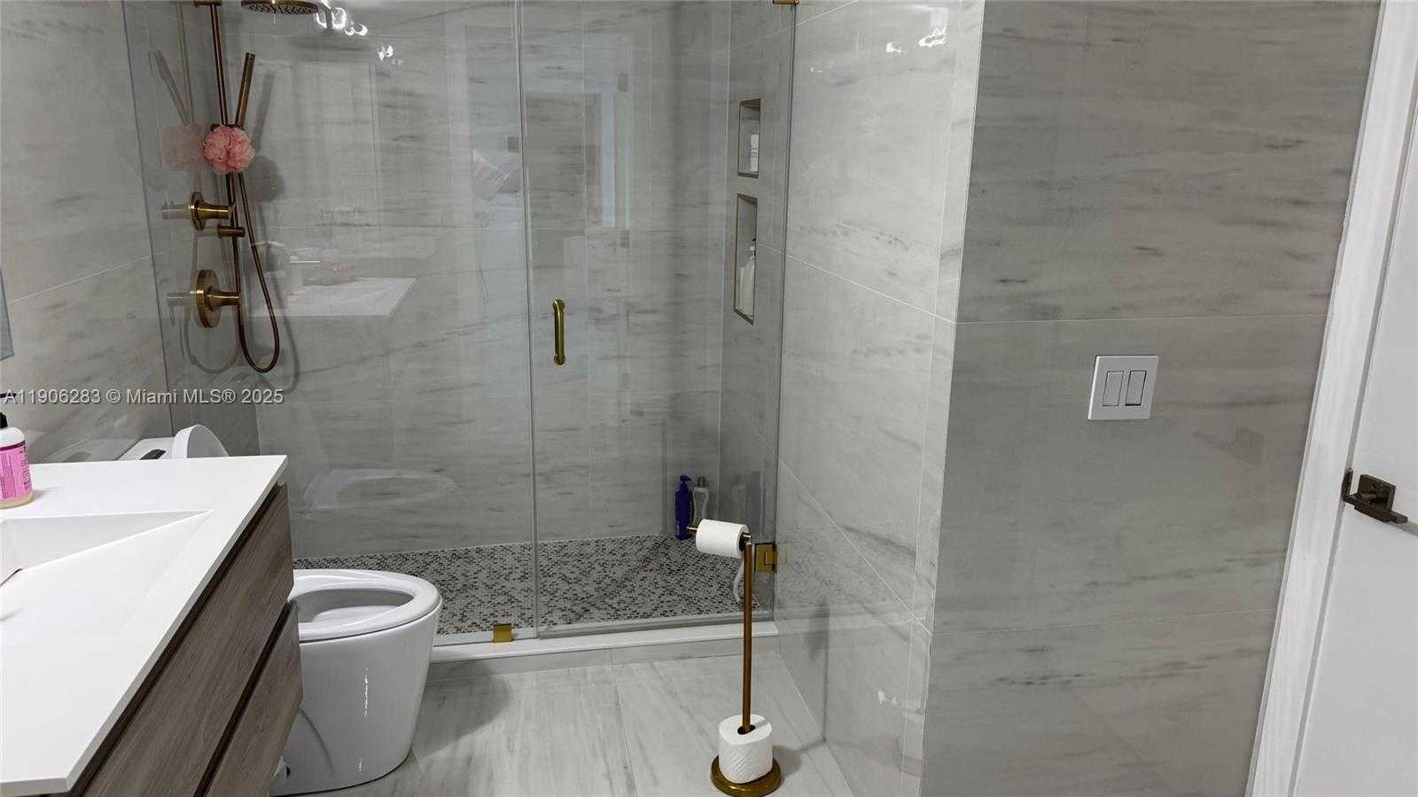 Small Image of 3000 NORTH EAST 188TH ST #402, Aventura Number 13