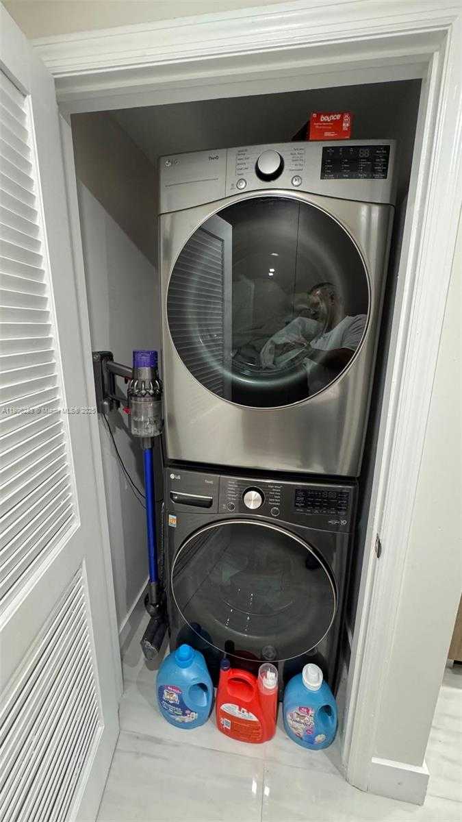 Small Image of 3000 NORTH EAST 188TH ST #402, Aventura Number 6