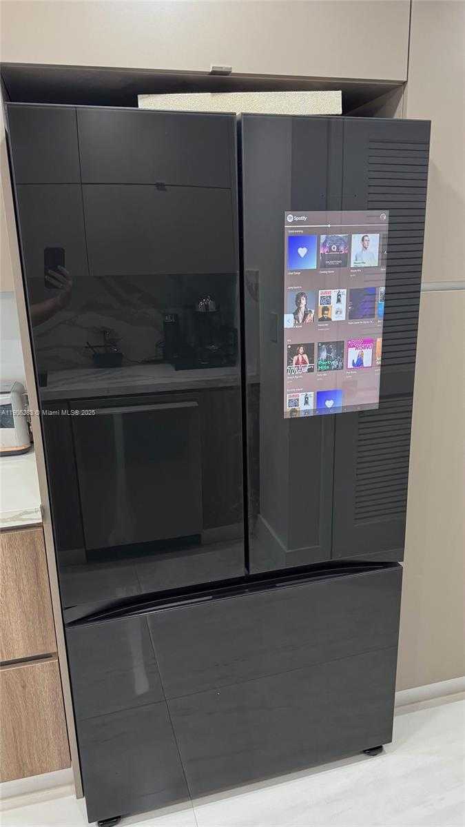 Small Image of 3000 NORTH EAST 188TH ST #402, Aventura Number 7