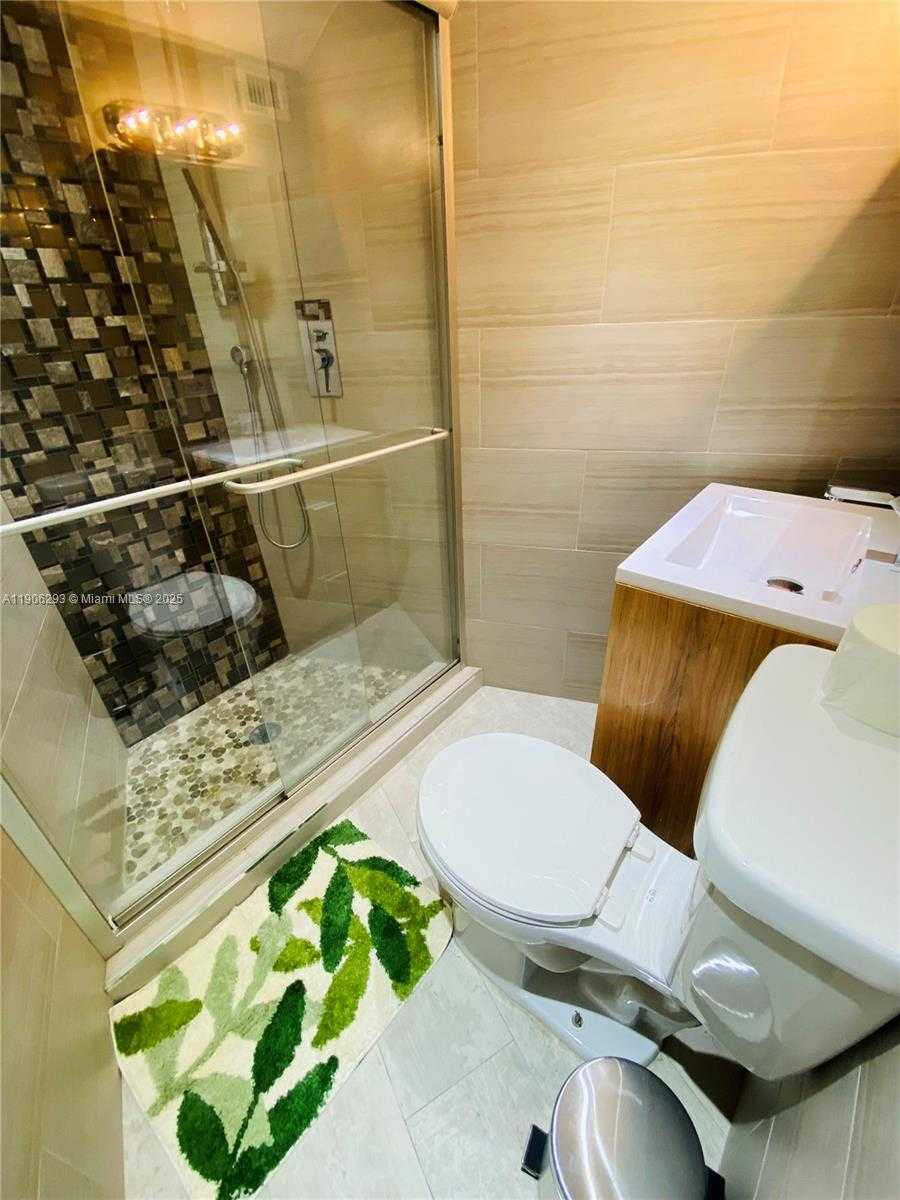 Small Image of 1881 WASHINGTON AVE #2D, Miami Beach Number 12