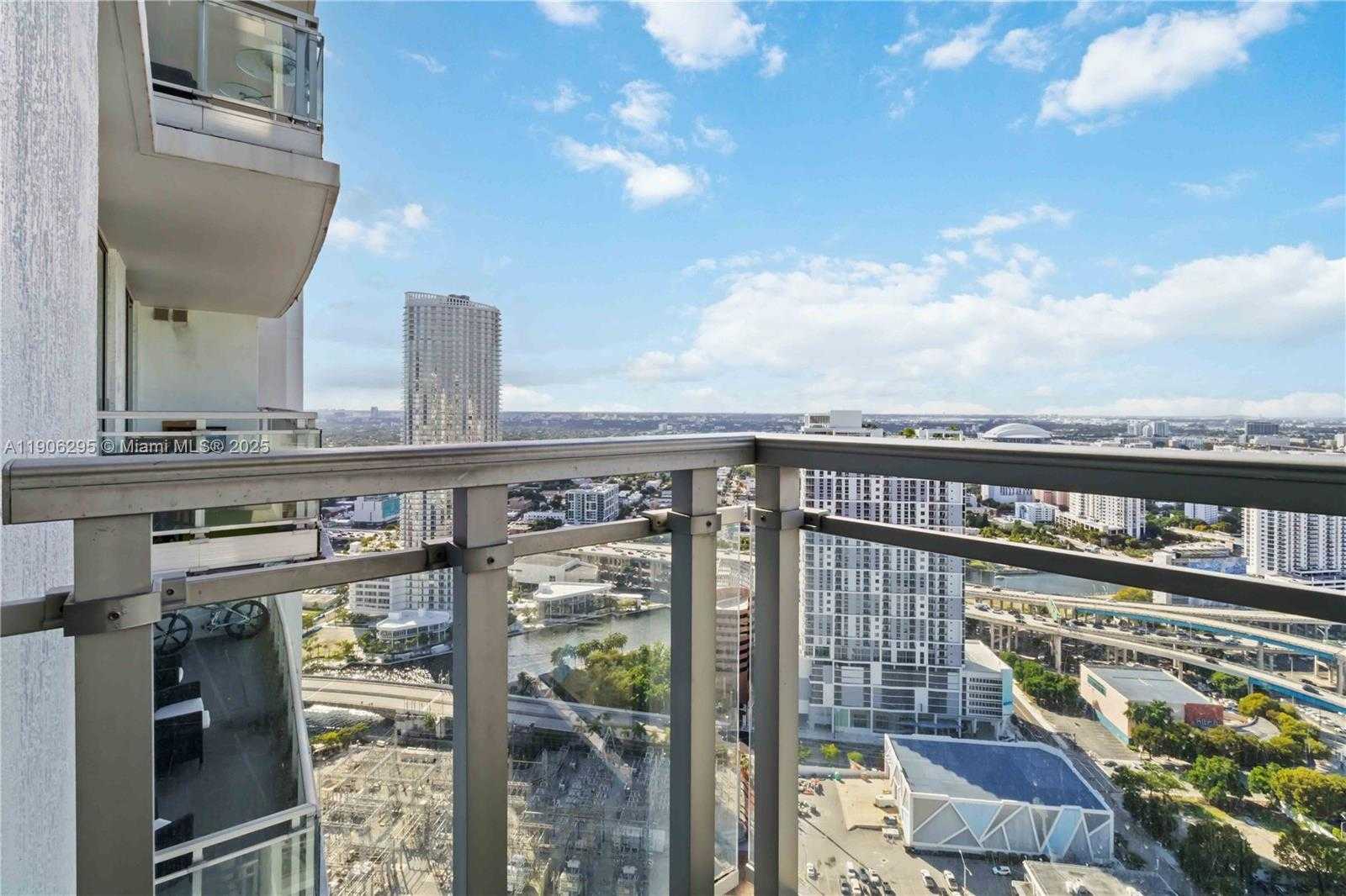 Small Image of 90 SOUTH WEST 3RD ST #4305, Miami Number 10