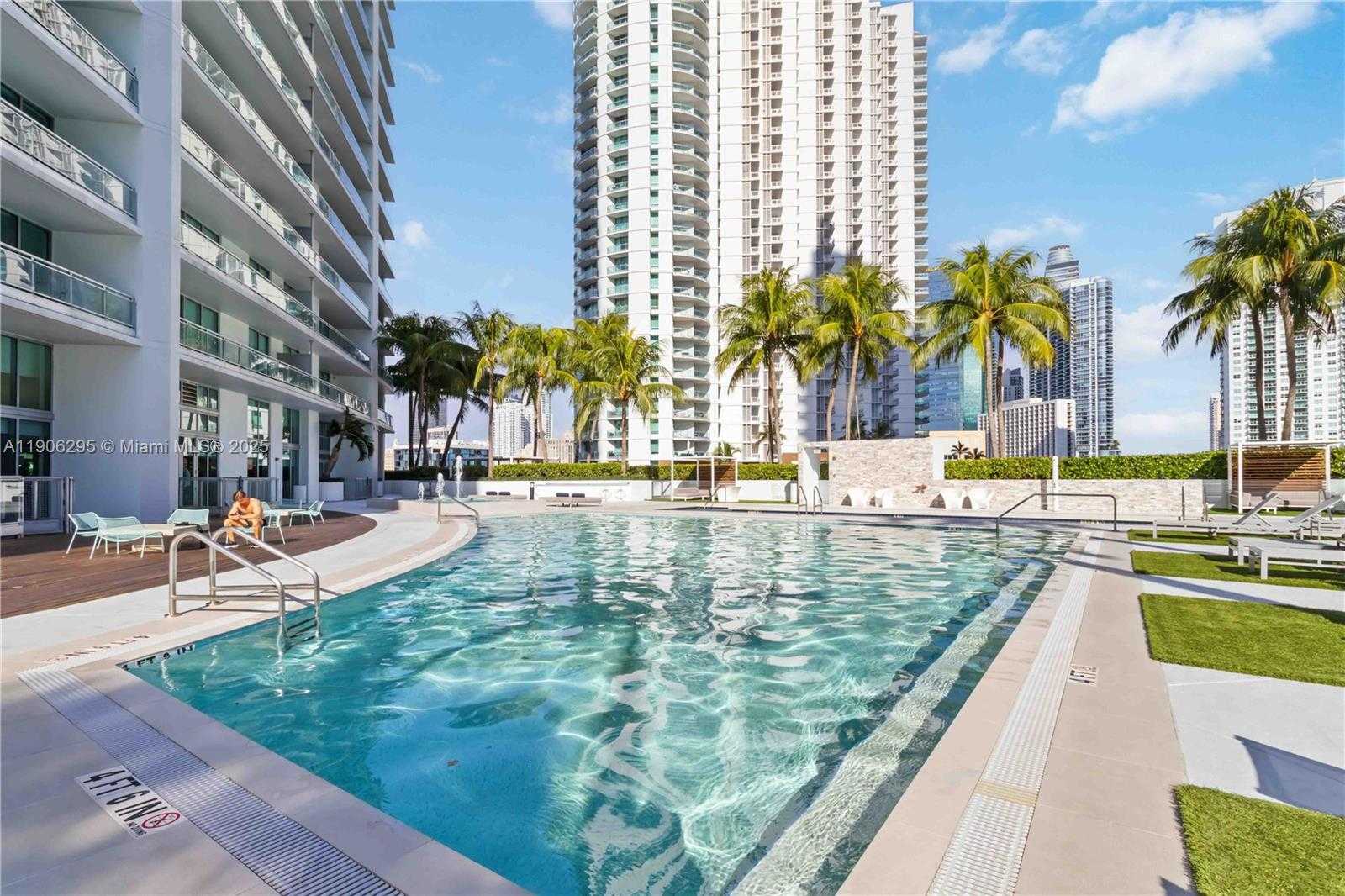 Small Image of 90 SOUTH WEST 3RD ST #4305, Miami Number 24