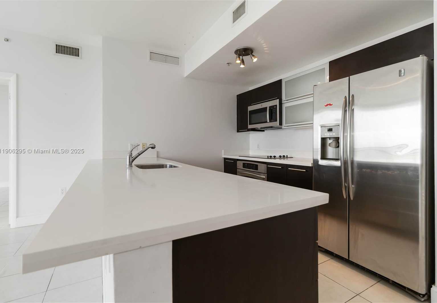 Small Image of 90 SOUTH WEST 3RD ST #4305, Miami Number 5