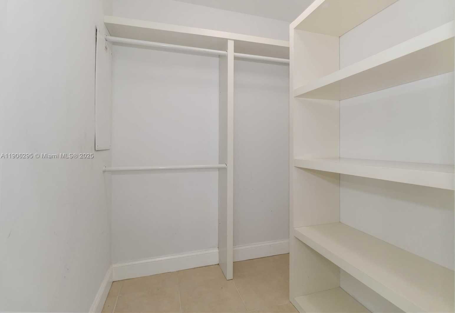 Small Image of 90 SOUTH WEST 3RD ST #4305, Miami Number 7