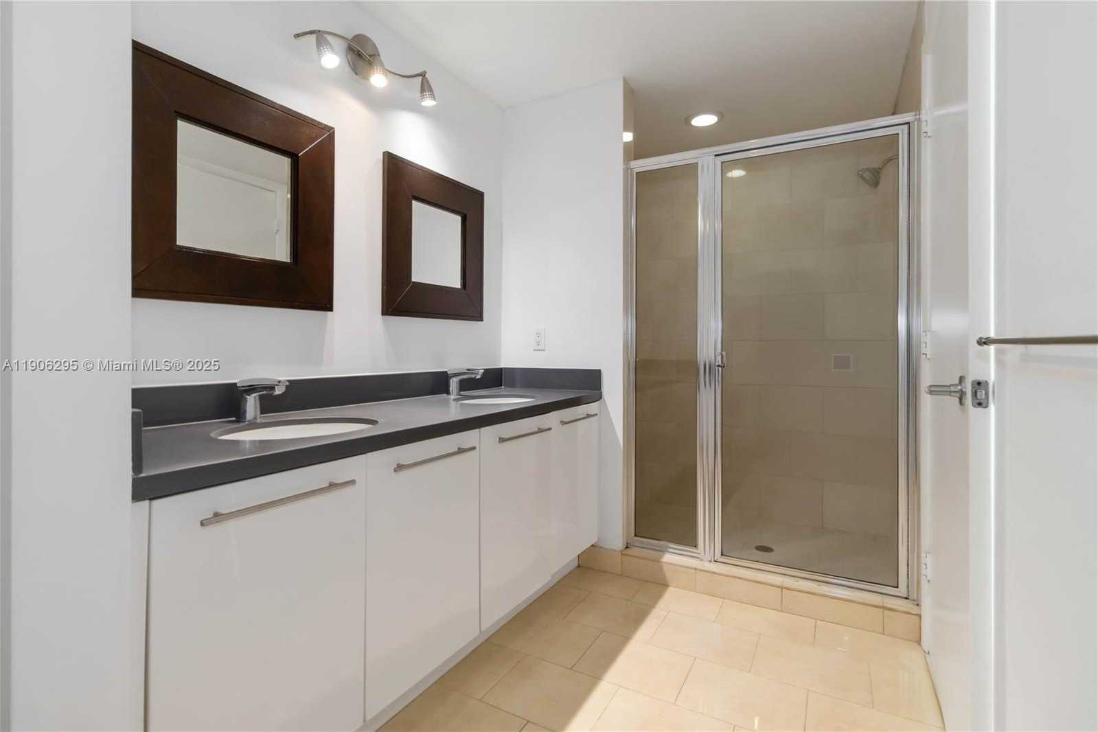 Small Image of 90 SOUTH WEST 3RD ST #4305, Miami Number 8