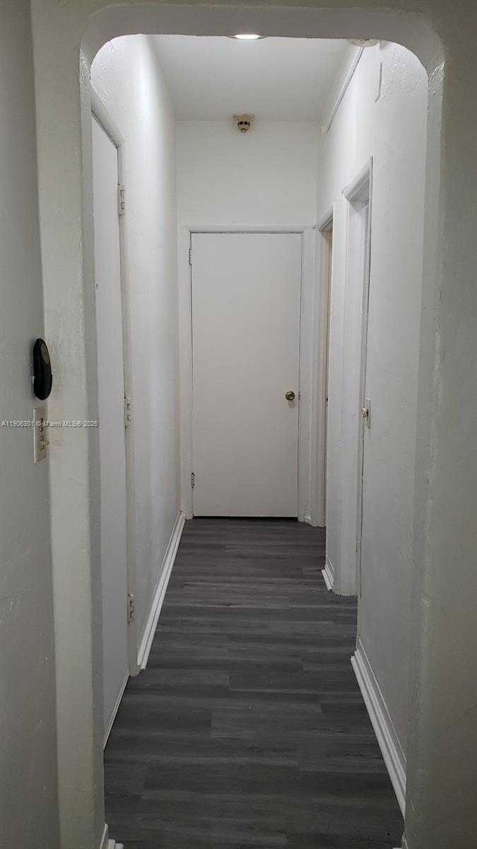 Small Image of 215 30TH ST #4, Miami Beach Number 13