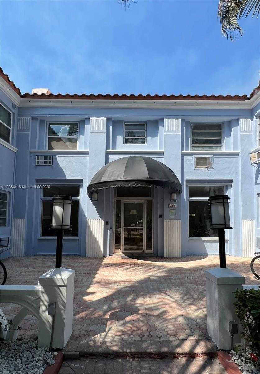 Small Image of 215 30TH ST #4, Miami Beach Number 2