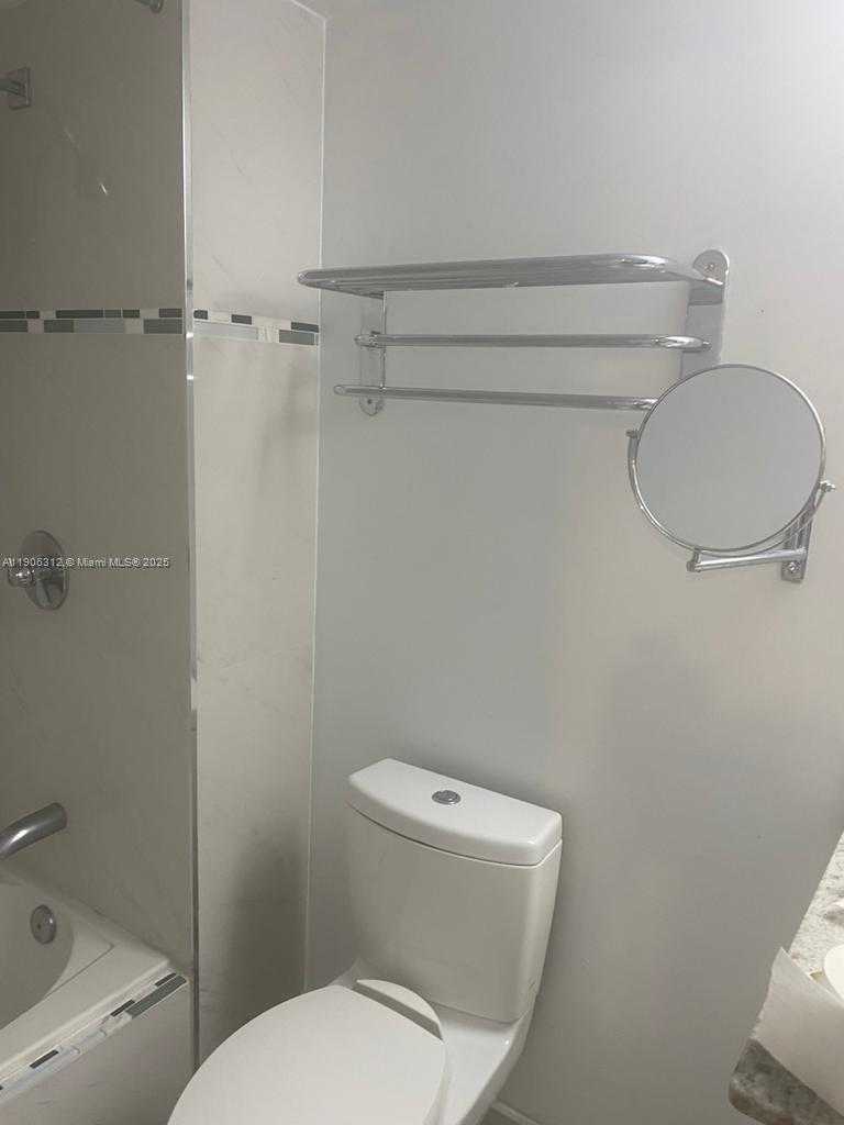 Small Image of 2101 BRICKELL AVE #903, Miami Number 21