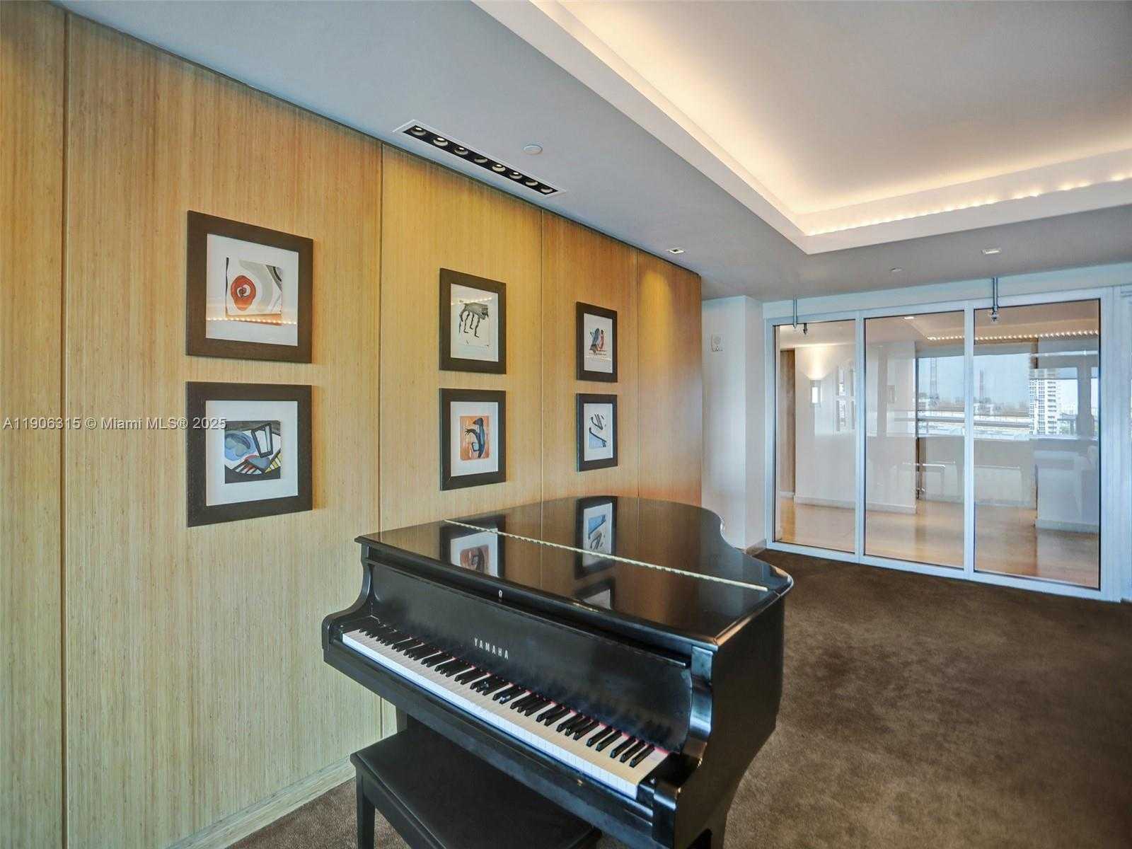 Small Image of 900 BISCAYNE BLVD #501, Miami Number 18