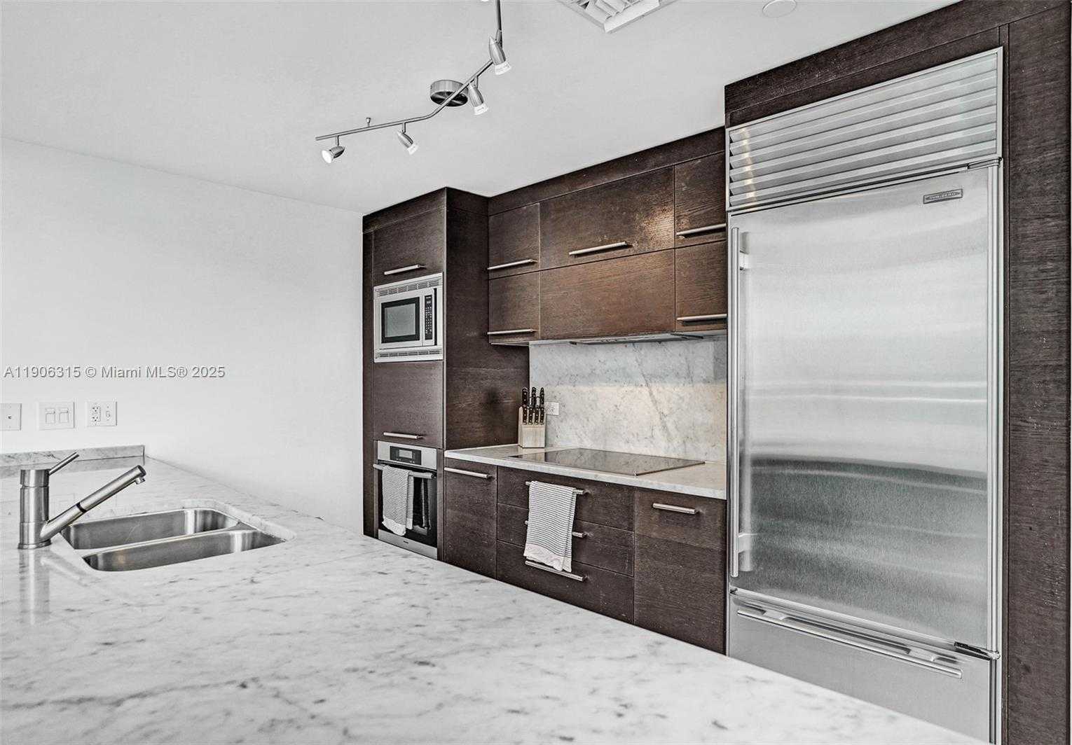 Small Image of 900 BISCAYNE BLVD #501, Miami Number 4