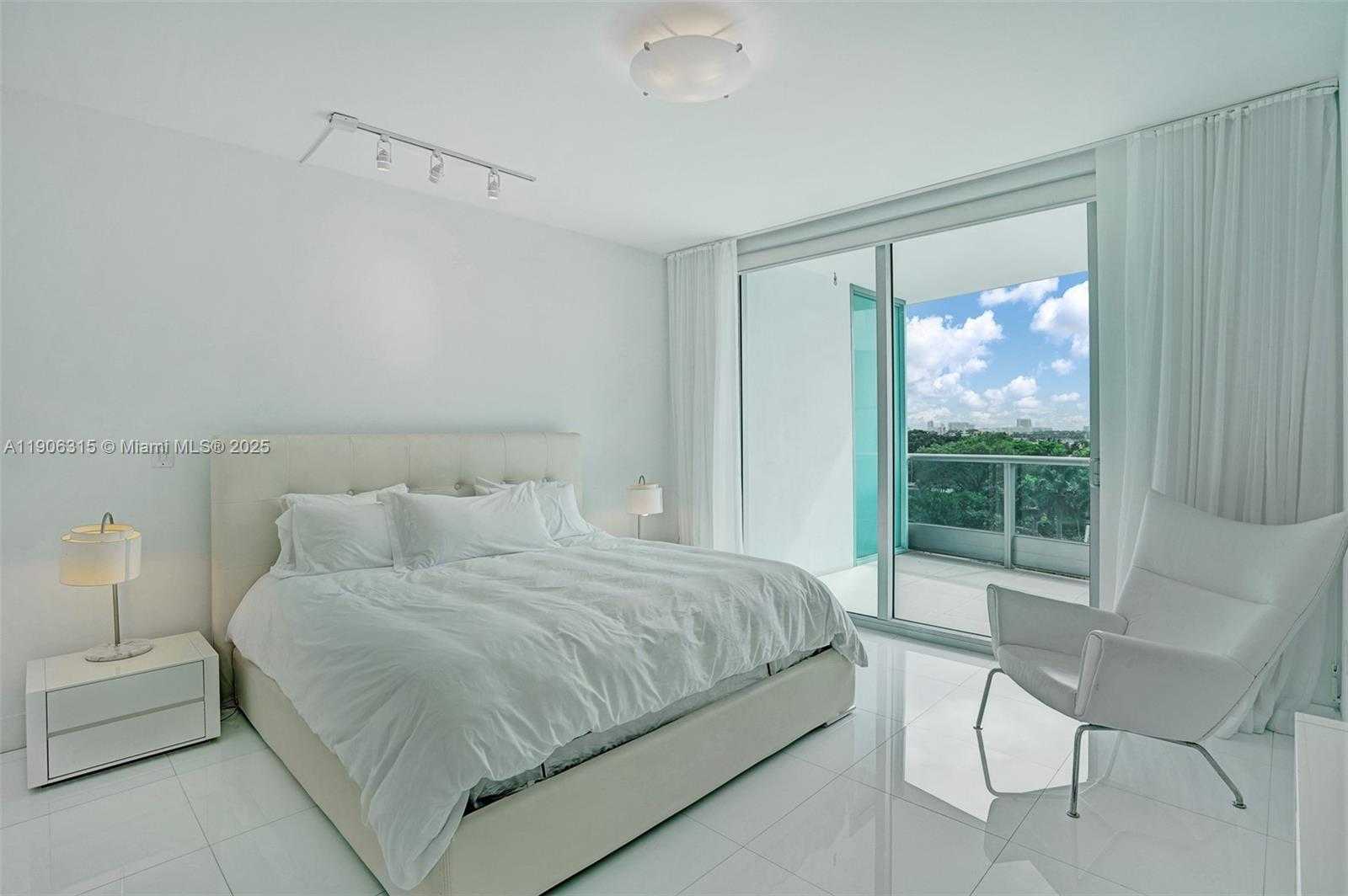 Small Image of 900 BISCAYNE BLVD #501, Miami Number 7