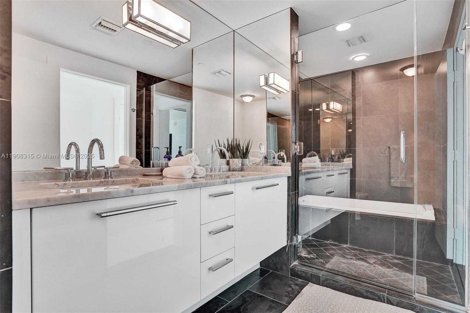 Small Image of 900 BISCAYNE BLVD #501, Miami Number 9