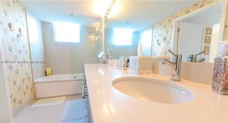 Small Image of 6700 INDIAN CREEK DR #908, Miami Beach Number 13