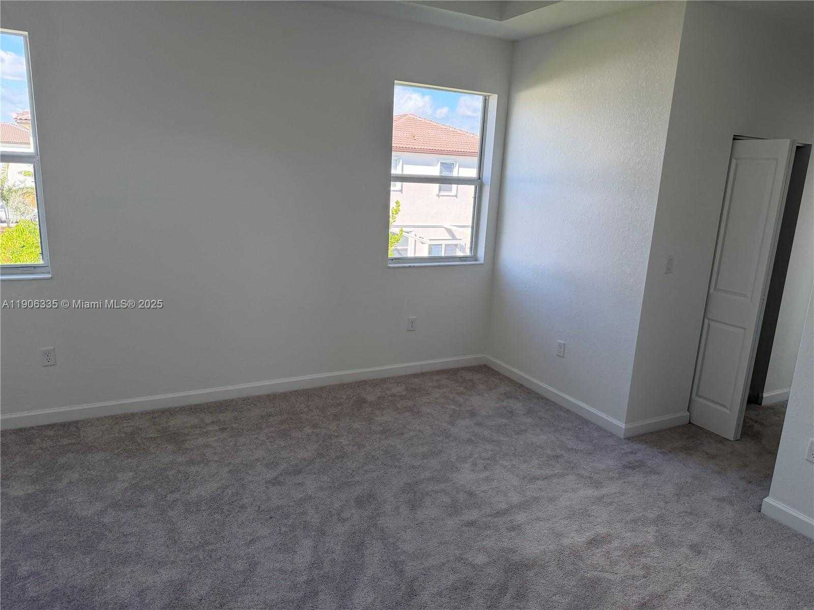 Small Image of 2426 SOUTH EAST 26 LN #2426, Homestead Number 11