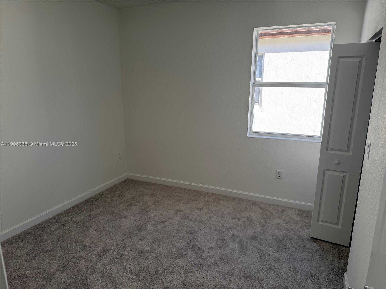 Small Image of 2426 SOUTH EAST 26 LN #2426, Homestead Number 14