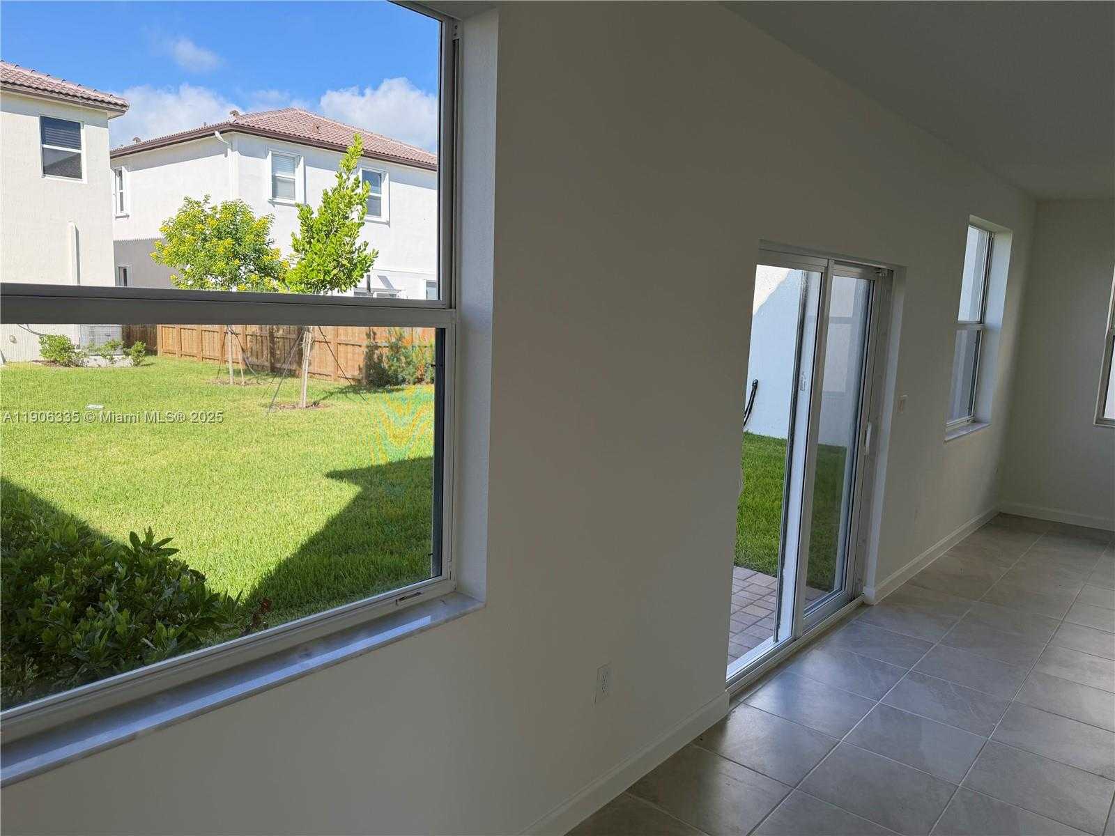 Small Image of 2426 SOUTH EAST 26 LN #2426, Homestead Number 3