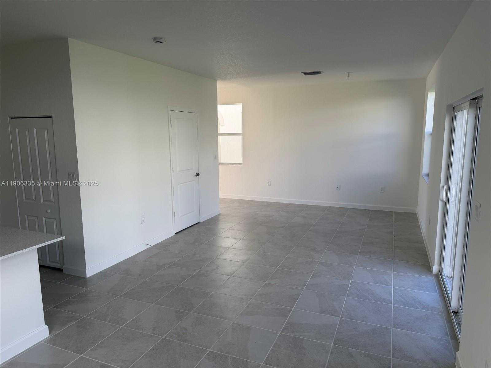 Small Image of 2426 SOUTH EAST 26 LN #2426, Homestead Number 5