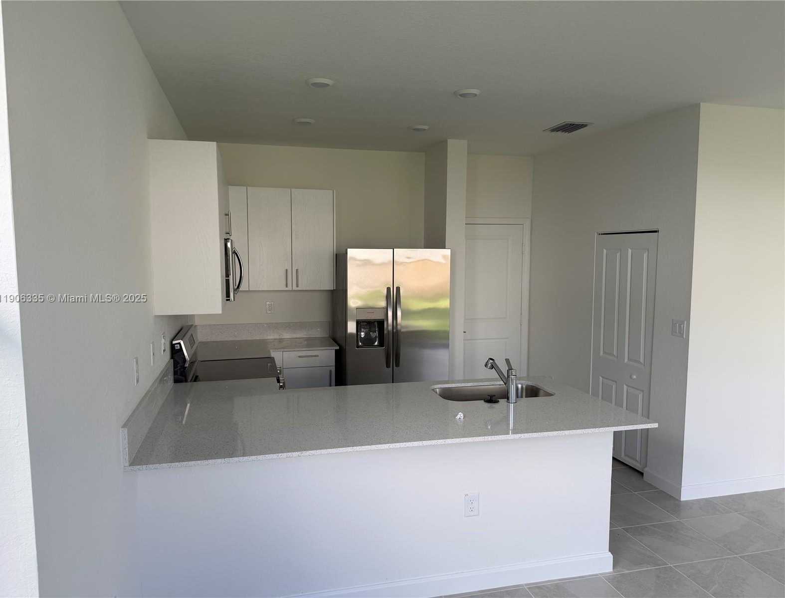 Small Image of 2426 SOUTH EAST 26 LN #2426, Homestead Number 6