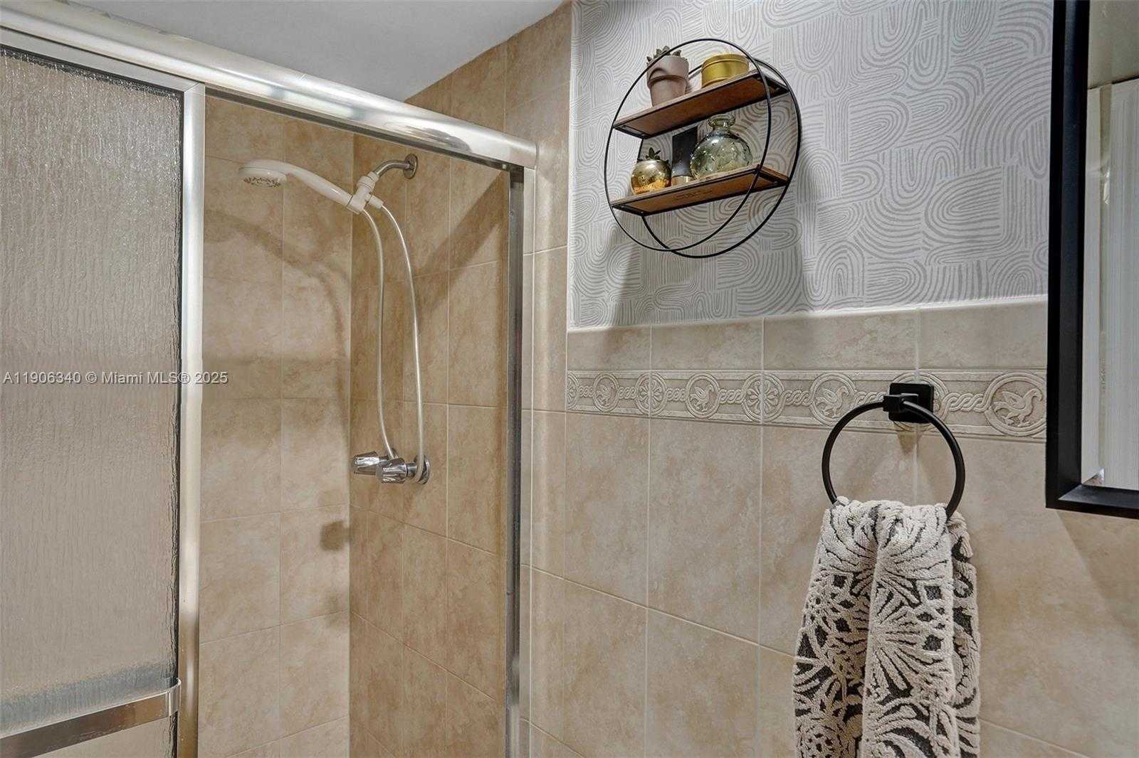 Small Image of 300 LAYNE BLVD #206, Hallandale Beach Number 14