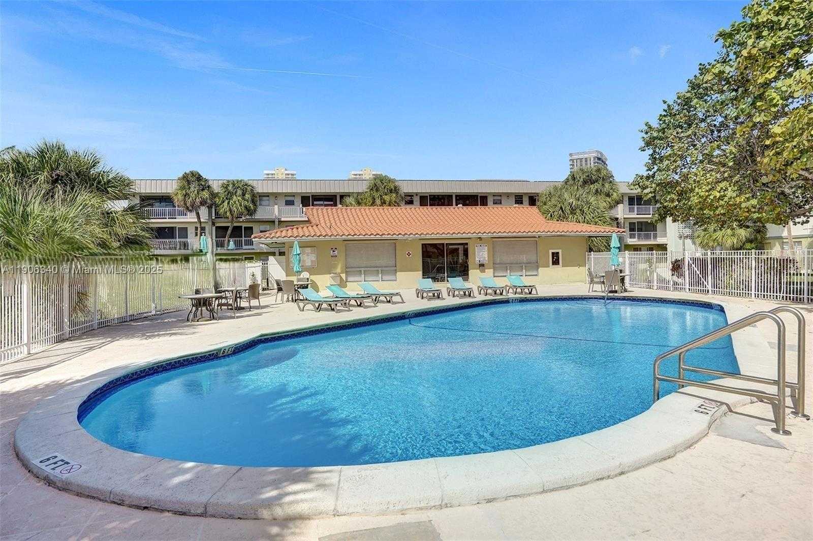 Small Image of 300 LAYNE BLVD #206, Hallandale Beach Number 17