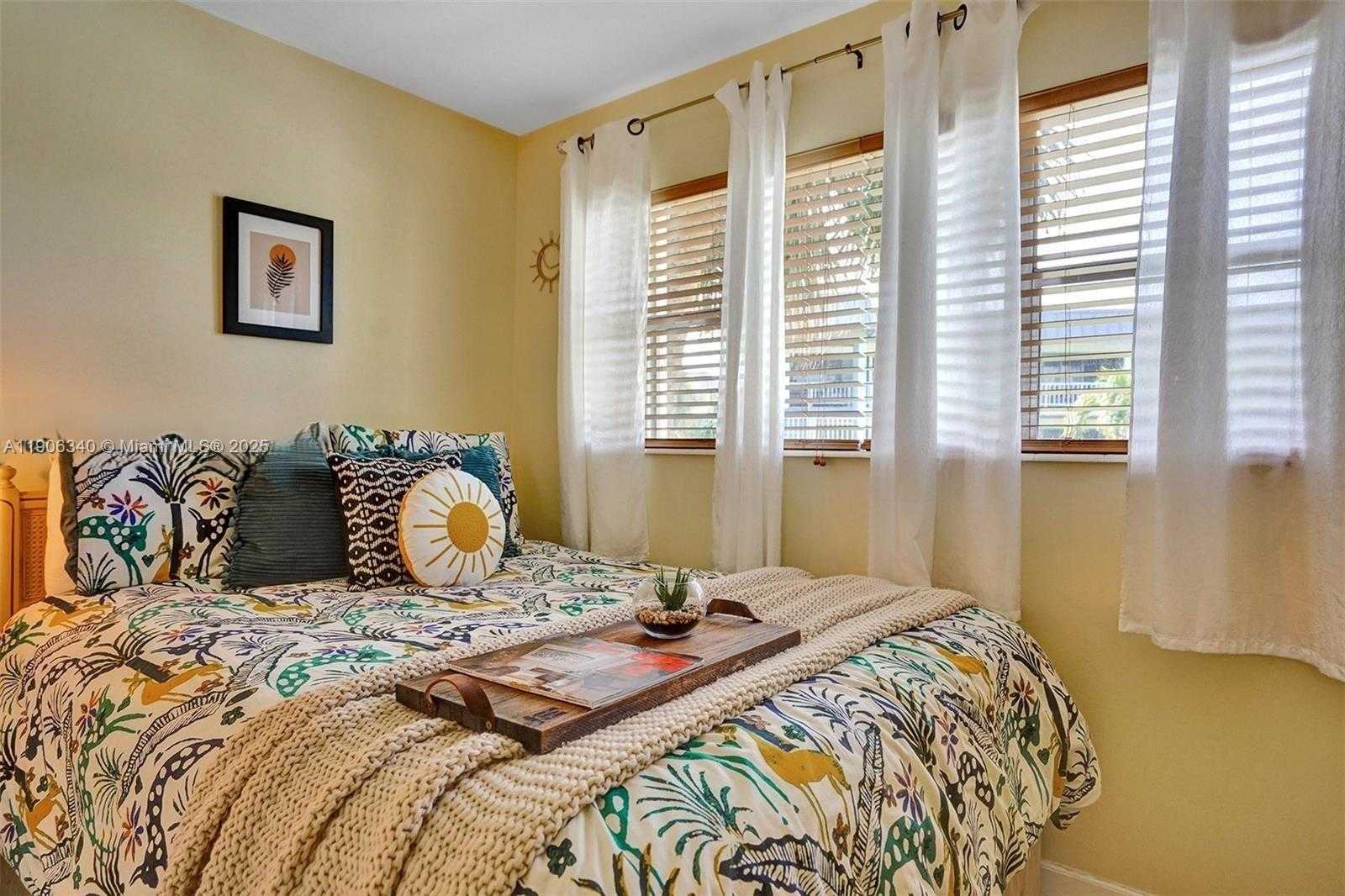 Small Image of 300 LAYNE BLVD #206, Hallandale Beach Number 9