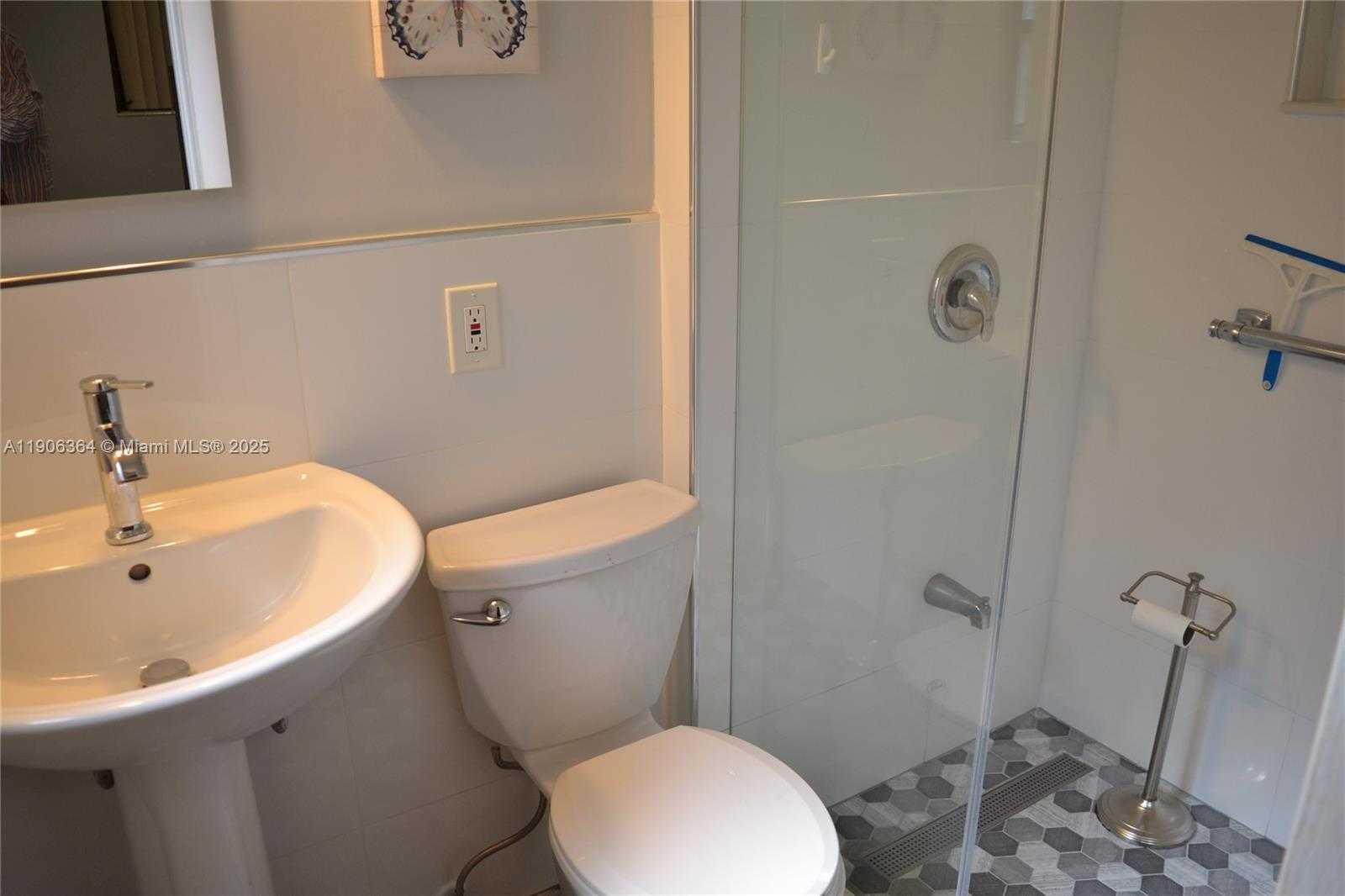 Small Image of 7855 SOUTH WEST 17TH TER, Miami Number 15