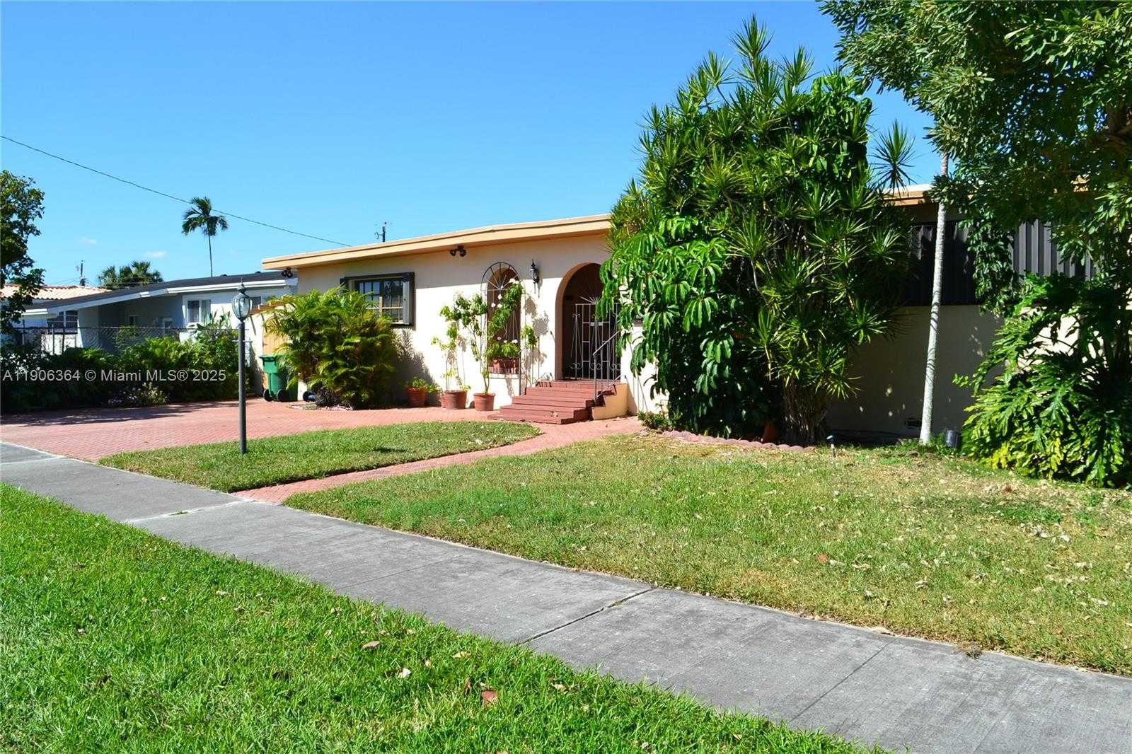 Small Image of 7855 SOUTH WEST 17TH TER, Miami Number 18