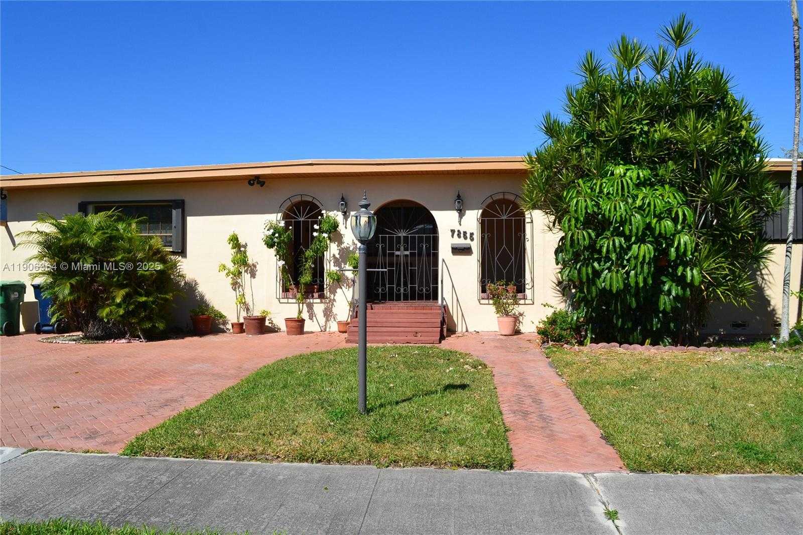 Small Image of 7855 SOUTH WEST 17TH TER, Miami Number 19