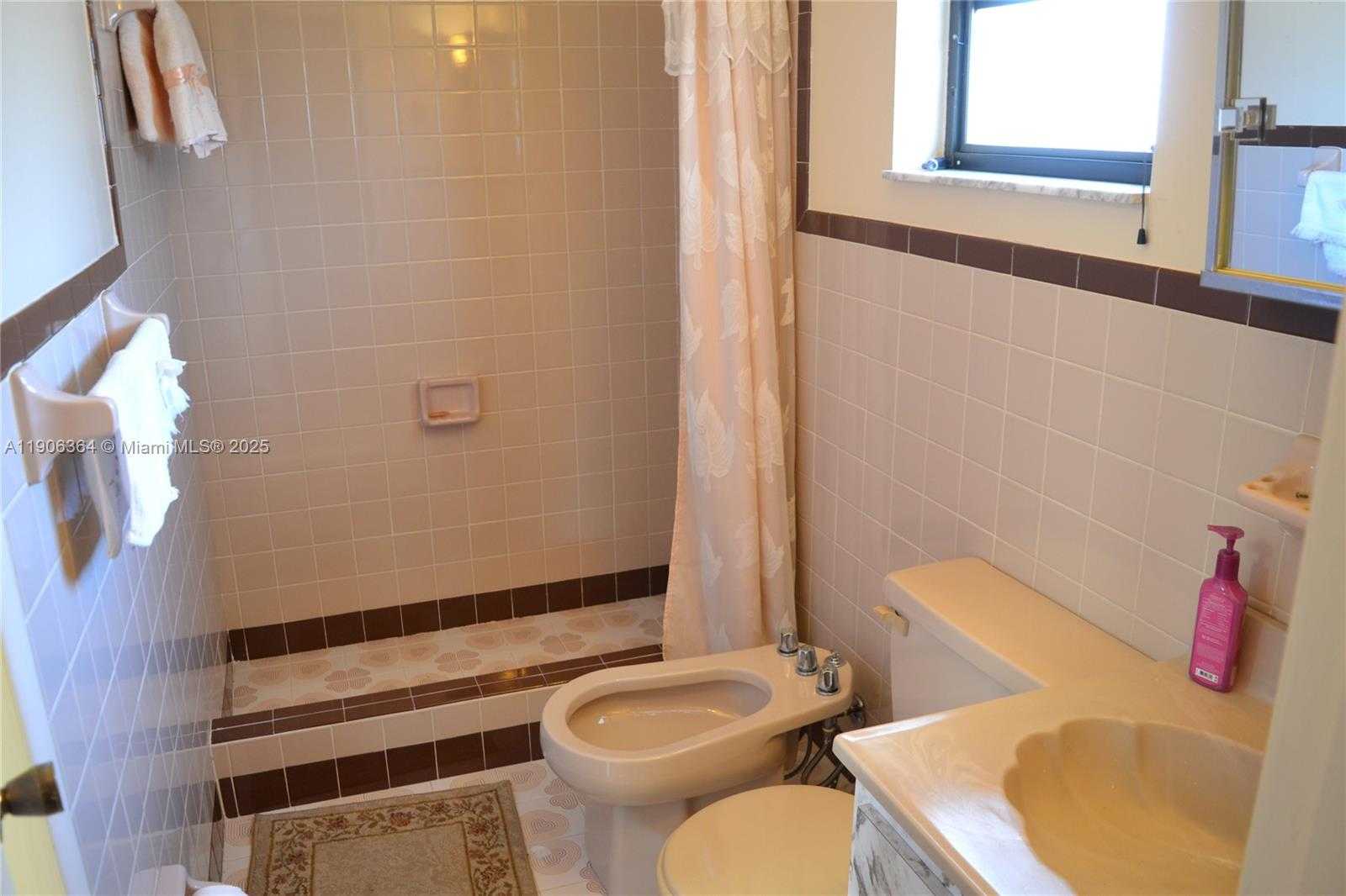 Small Image of 7855 SOUTH WEST 17TH TER, Miami Number 23