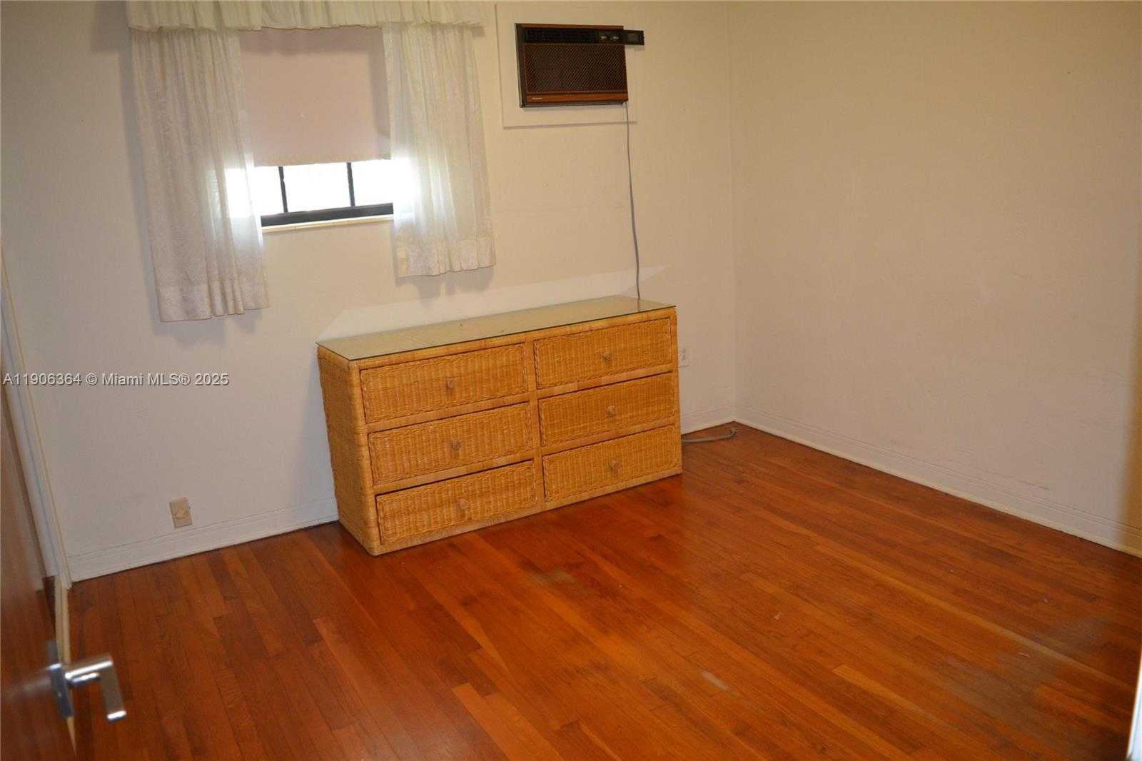 Small Image of 7855 SOUTH WEST 17TH TER, Miami Number 32