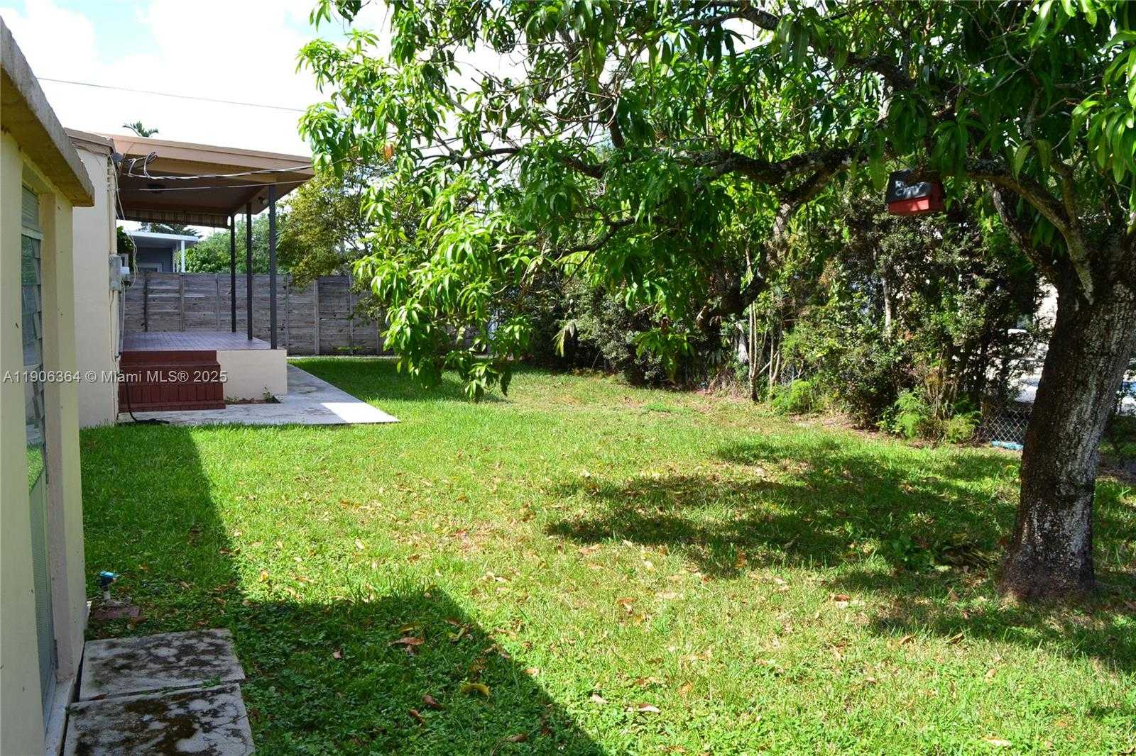 Small Image of 7855 SOUTH WEST 17TH TER, Miami Number 39