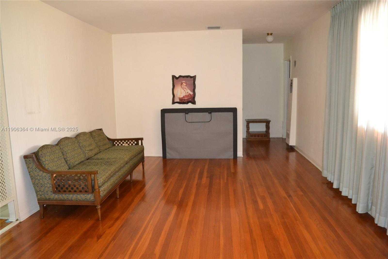 Small Image of 7855 SOUTH WEST 17TH TER, Miami Number 8